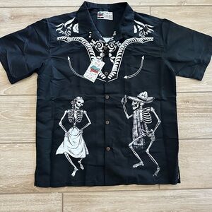 Hyper Favor Black & White Dancing Skeltons Halloween Button Down Short Sleeve